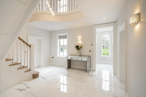 THE WHITE HOUSE AT MULLANS BAY Villa in County Donegal