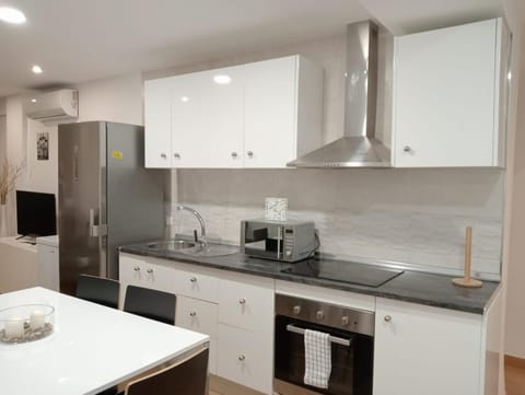 Kitchen or kitchenette, Kitchen or kitchenette