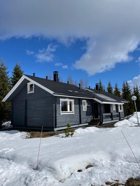 Yllästölli 2 D, Äkäslompolo Apartment in Norrbotten County, Sweden