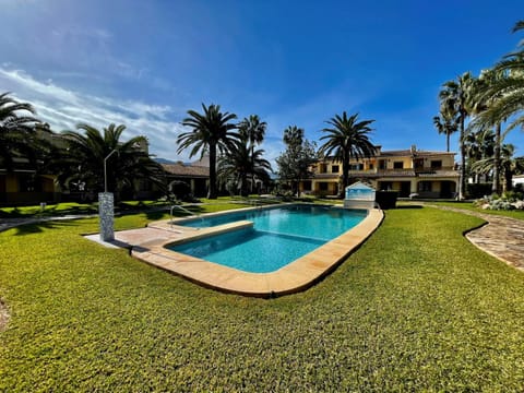 Garden, Swimming pool