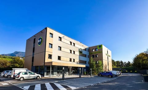 Property building, Parking