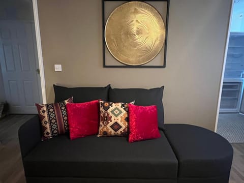 Glastonbury High Street Sanctuary- 2 BD, Sleeps 4 Apartment in Glastonbury