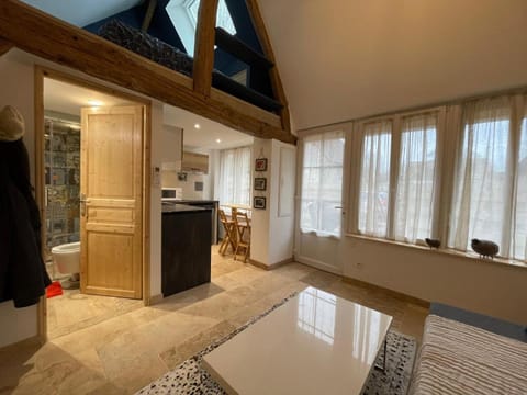 Bathroom, Living room, Bedroom, kitchen