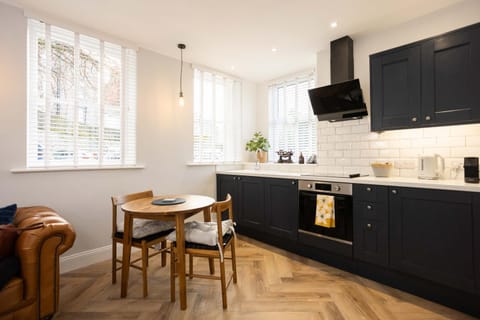 Dining area, kitchen