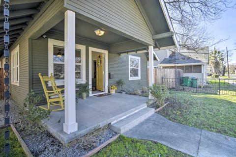 Ideally Located Chico Home - Fire Pit and Grill House in Chico