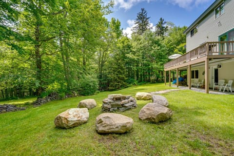 Relaxing Home Mins from Mt Snow, Hiking, and Lakes House in Dover