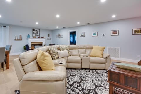 Pool Table, 4 Mi to Lake Inverness Getaway! House in Florida