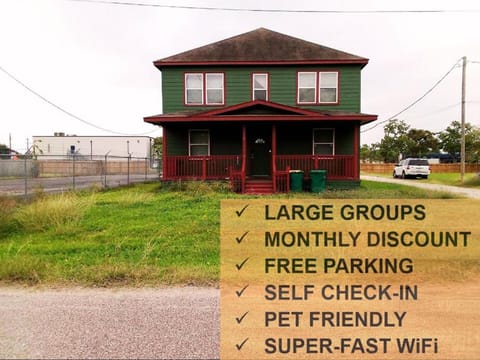 Property building, Day, Property logo or sign, Neighbourhood, Logo/Certificate/Sign, Text overlay, Street view, Certificate/Award