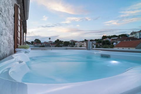 Luxury stone house Amfora Apartment in Šibenik-Knin County, Croatia
