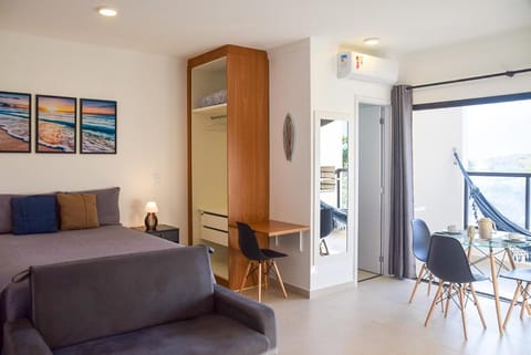 Bed, Living room, Photo of the whole room, Seating area, Bedroom