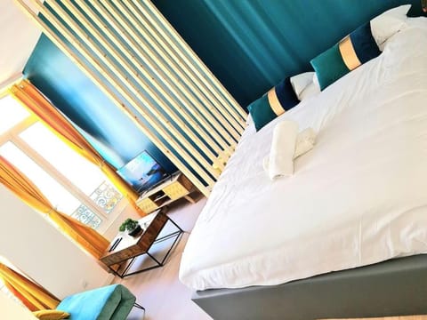 Bed, Photo of the whole room