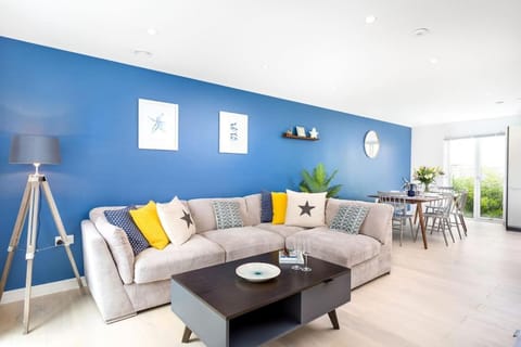 Luxury 3 floor Town House by Tolcarne Beach House in Newquay
