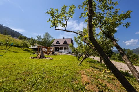 Property building, Natural landscape, Garden