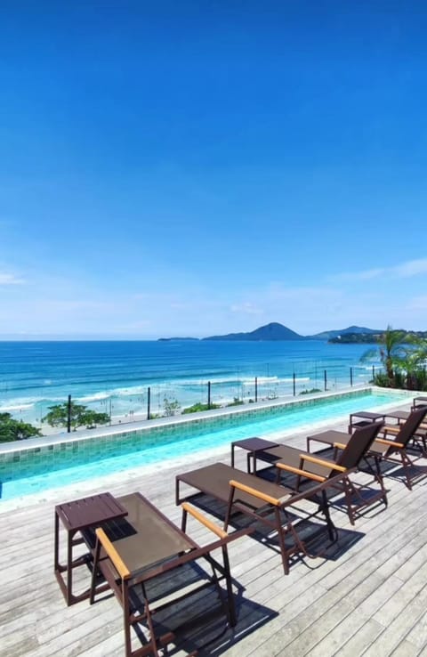 Pool view, Sea view, sunbed
