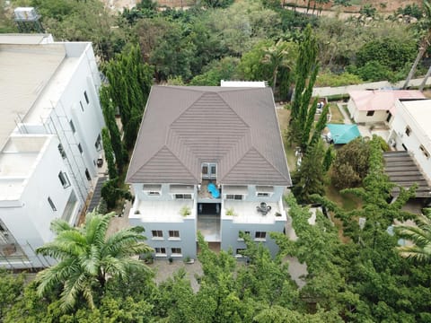 Property building, Bird's eye view, Garden view