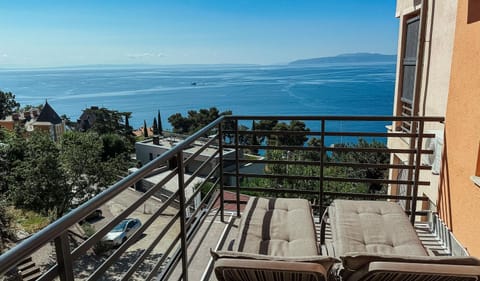 Day, Natural landscape, View (from property/room), Balcony/Terrace, Sea view