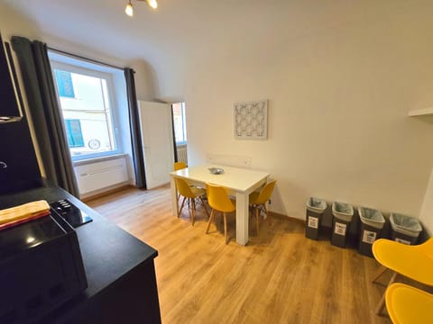 Dining area, kitchen