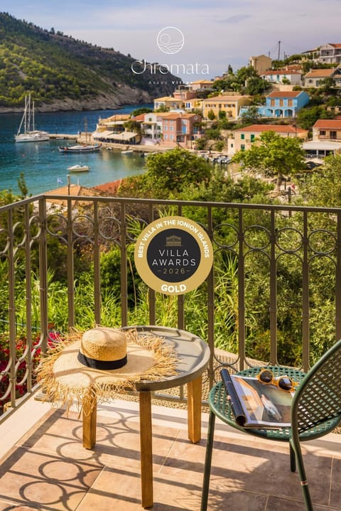 View (from property/room), Balcony/Terrace, Mountain view, Sea view