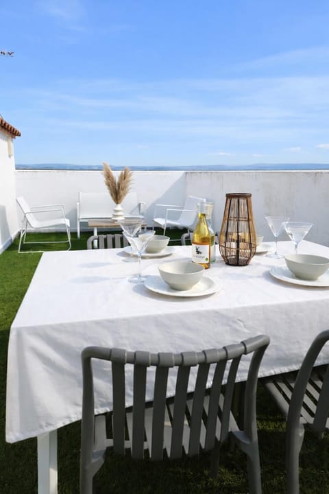 Day, Natural landscape, Balcony/Terrace