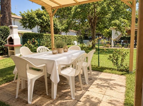 Garden, Dining area, Garden view