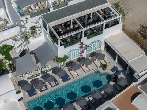 Property building, Bird's eye view, Balcony/Terrace, Pool view, Swimming pool, sunbed