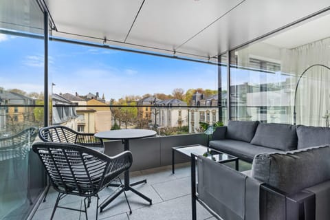 Day, Balcony/Terrace, Seating area