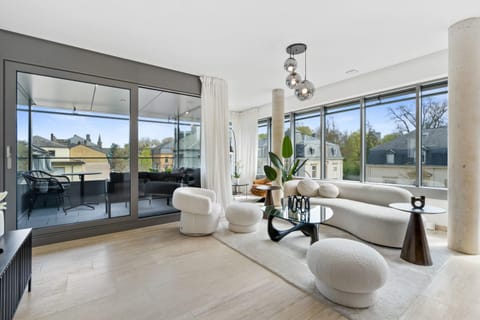 View (from property/room), Living room, Seating area, Dining area