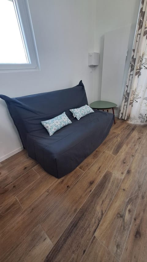 La Petite Maison House in Île-de-France