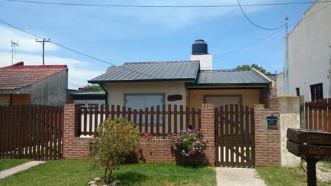 Day, Neighbourhood, Street view