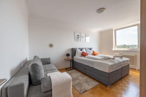 Bed, View (from property/room), Living room, Photo of the whole room, Seating area, Bedroom, Landmark view, towels