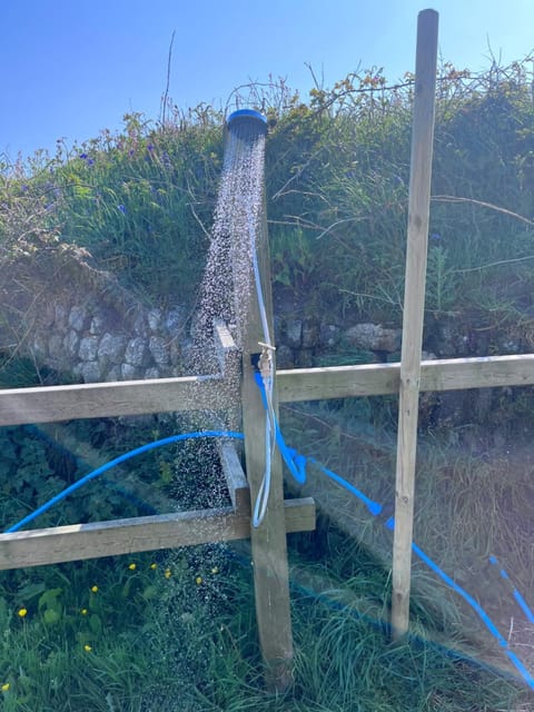 Dollys Den bell tent Campground/
RV Resort in England