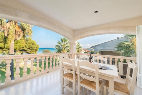 Patio, Day, Natural landscape, View (from property/room), Balcony/Terrace, Dining area, Sea view