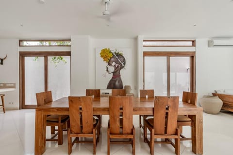 Villa Alba, Berawa Beach Villa in North Kuta