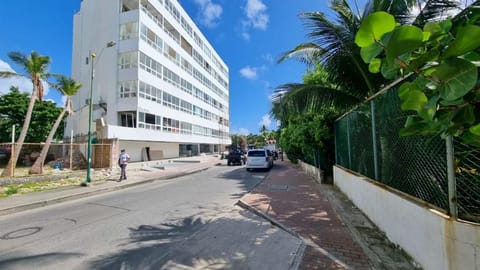 Property building, Location