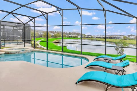 Patio, Hot Tub, Lake view, Swimming pool, sunbed