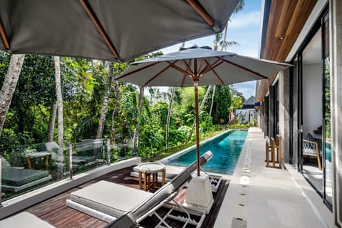 Property building, Natural landscape, View (from property/room), Pool view, Swimming pool, sunbed