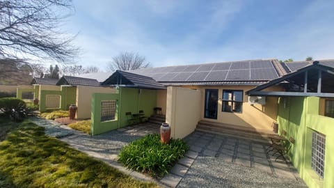 Property building, Garden, Garden, Garden view, Garden view