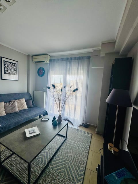 Stelina’s Cosy Loft - Ideal Spot Apartment in Thessaloniki