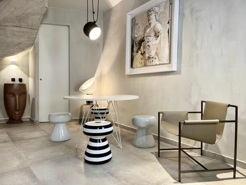 Lobby or reception, Internal: Not applicable to any particular room