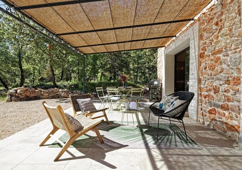 Patio, Spring, Summer, View (from property/room), Balcony/Terrace, Garden view