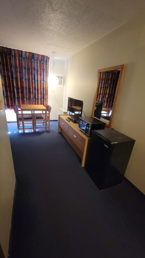 TV and multimedia, Bedroom, hair dresser