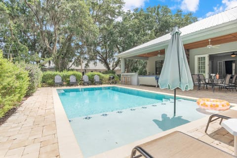 The Landing on Lunn House in Medulla