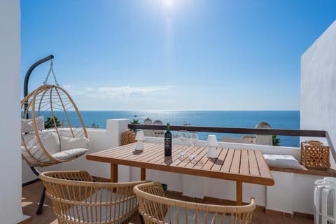 Day, Balcony/Terrace, Seating area, Sea view