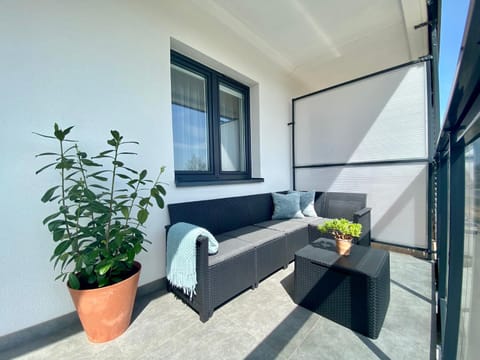 Apartament Dekerta GARAŻ, winda, duży taras, pralka Apartment in West Pomeranian Voivodeship, Poland