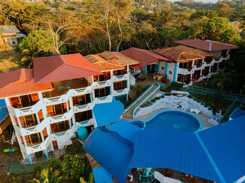 Property building, Pool view, Swimming pool