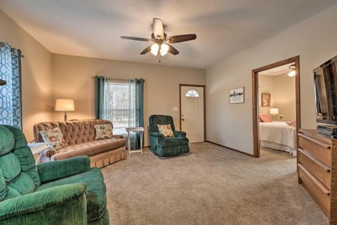 Historical West Mineral Escape with Porch! House in Ozark Mountains