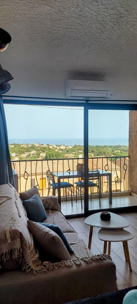 Casa Mar, studio 4P, vue mer, Sant'Ambroggio, Lumio Apartment in Lumio