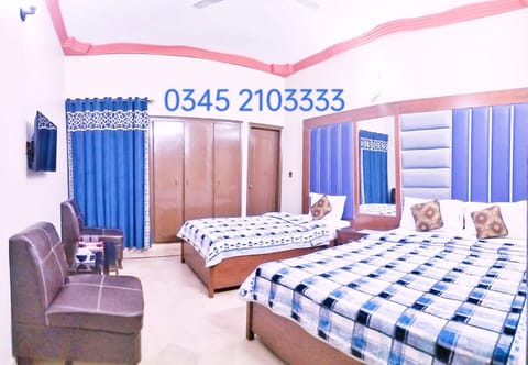 Bed, TV and multimedia, Photo of the whole room