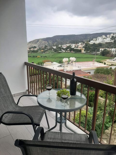 View (from property/room), Balcony/Terrace