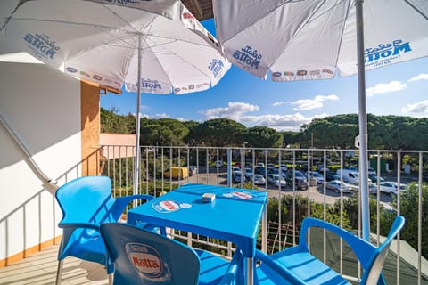 Day, Balcony/Terrace, Parking